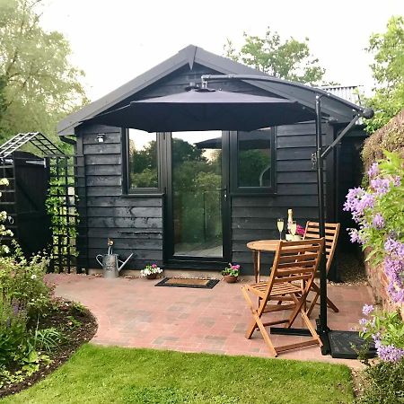 Melford Allotment Shed-Vintage Lodge Suffolk Лонґ-Мелфорд Екстер'єр фото